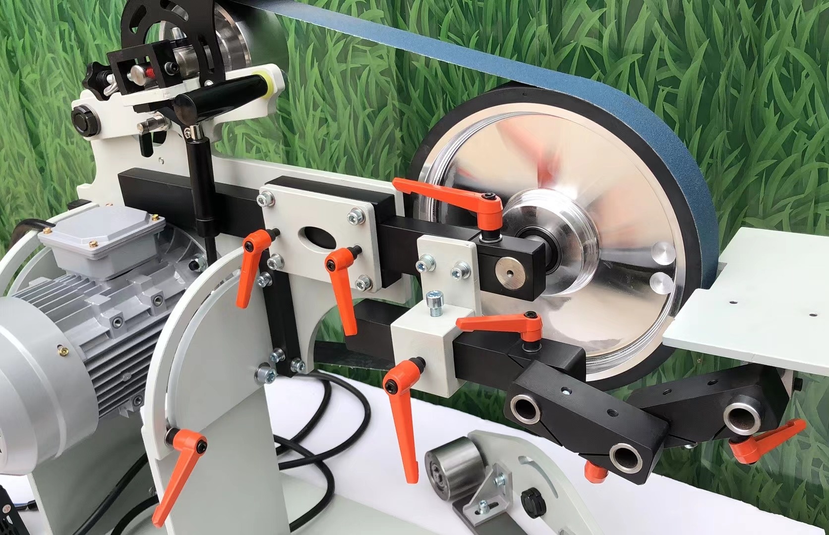 Demystifying Knife Sharpening with Belt Sander Grinders