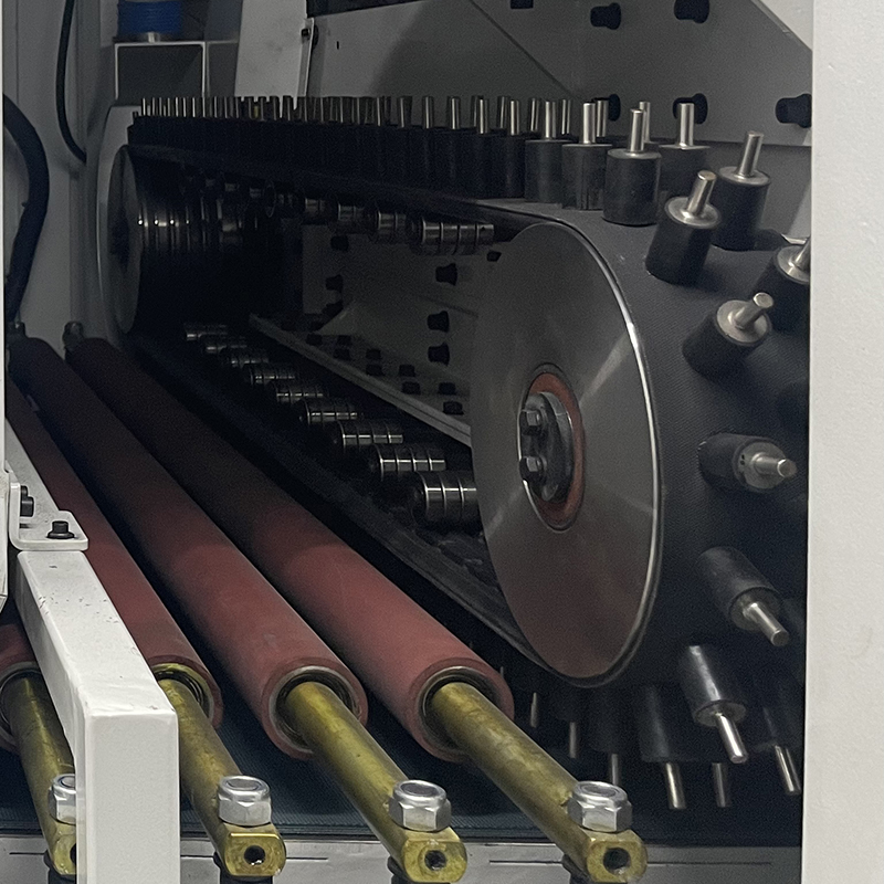 Plasma flame cutting plate for heavy slag removal