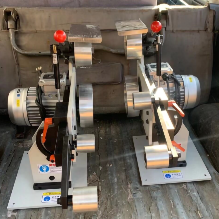 Belt Polishing Machine Delivers Superior Surface for Customized Blades