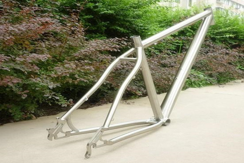 Telai per biciclette in titanio Gr9.jpg