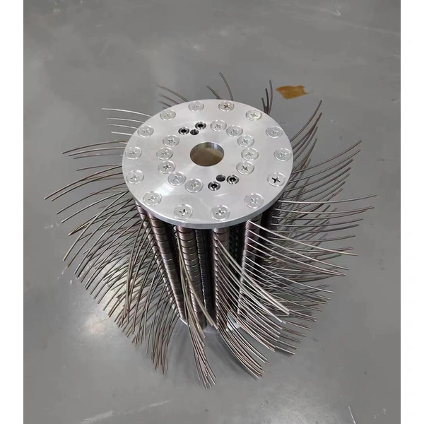 Spring steel wire brush for optimal oxide skin removal