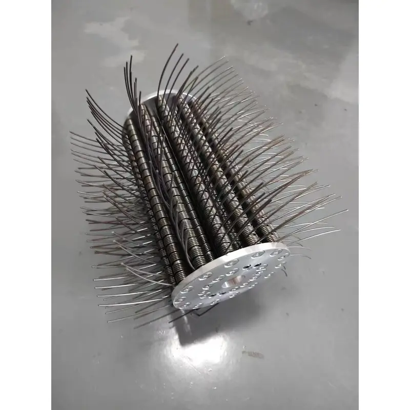 Spring steel wire brush for optimal oxide skin removal
