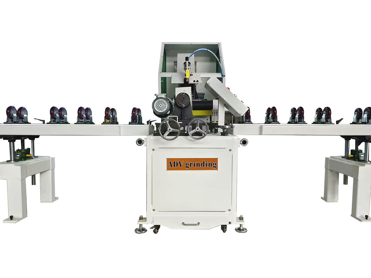 Spitzenlose Rohrpoliermaschine