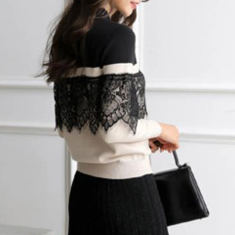Women's mock neck pullover linking with Lace