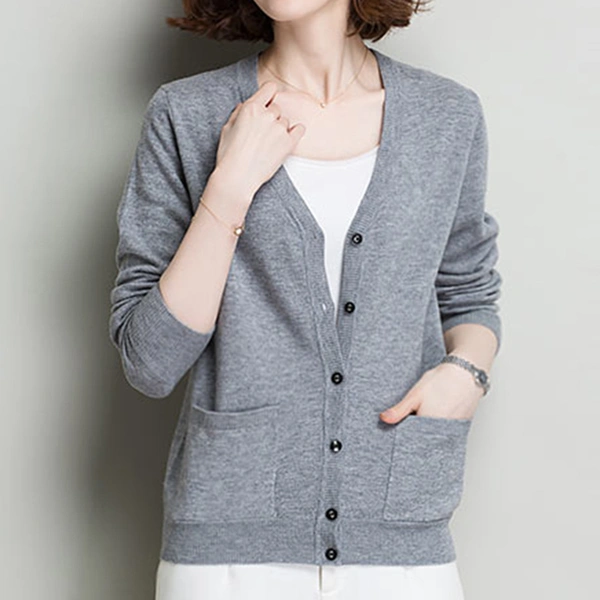 Women's Long Sleeved Knitted Cardigan