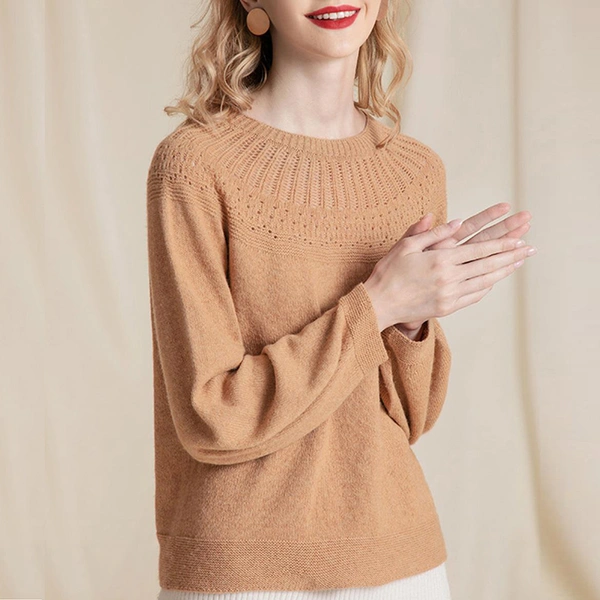 Ladies Seamless Knit Pullover Whole-garment