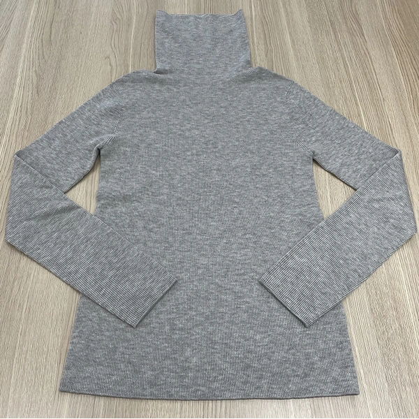 high neck seamless knit pullover