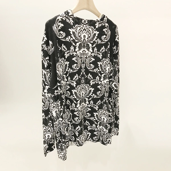 Ladies  V neck print pullover knitwear
