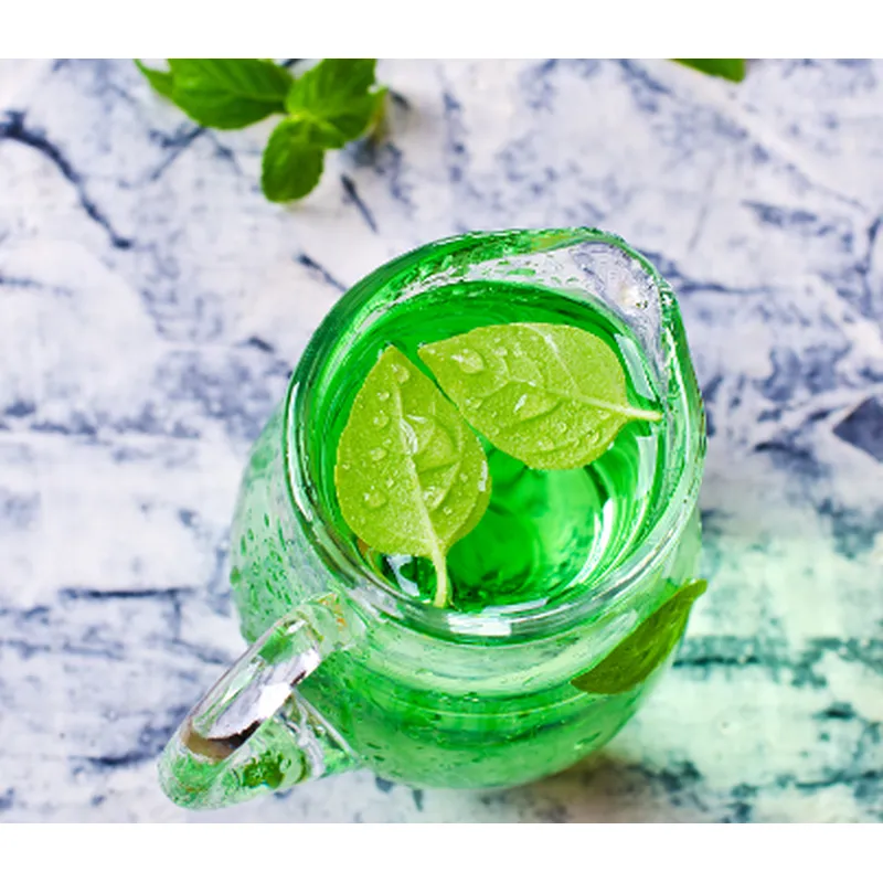 用于咖啡和鸡尾酒的薄荷味糖浆