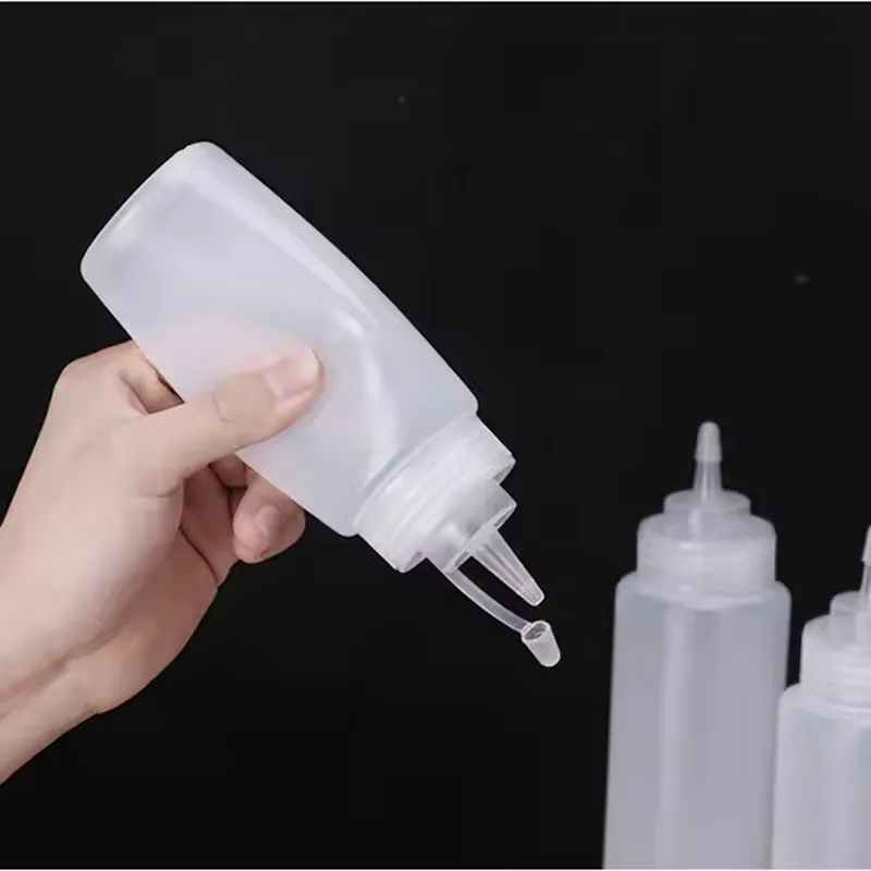 Wholesale Plastic Food Grade Squeeze Bottle for Salad Sauce Jam Bottle With Long Thin Tip