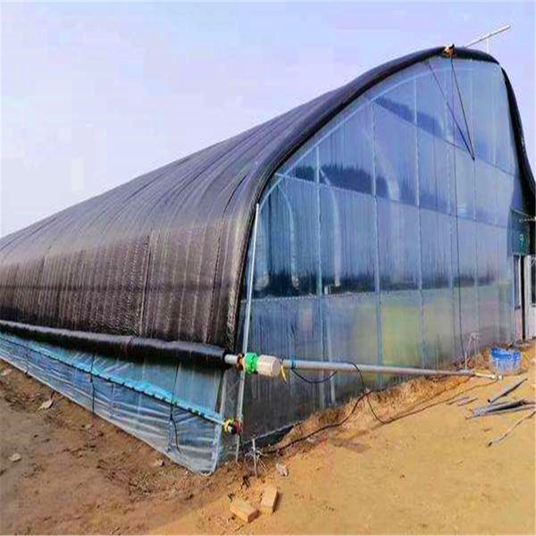 Hot DIP Galvanized Steel Frame Self-Heated Solar Green House with Quilt for Winter Season