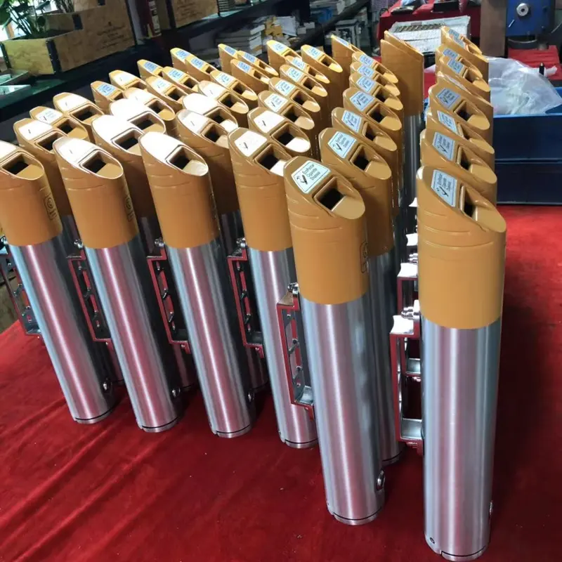 Lockable Wall Mounted Metal Ashtray. Space Saving Cigarette bin Suitable for Outdoor use in Communal Smoking Areas or Smoking Shelters at a Pub, bar, Office, Restaurant, Cafe or Nightclub