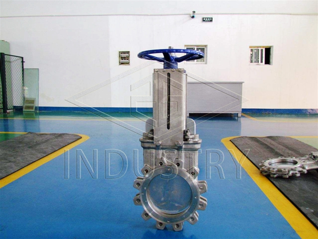 a késes tolózár különbségei a felfutó szárú tolózár és a nem emelkedő szárú tolózár között 